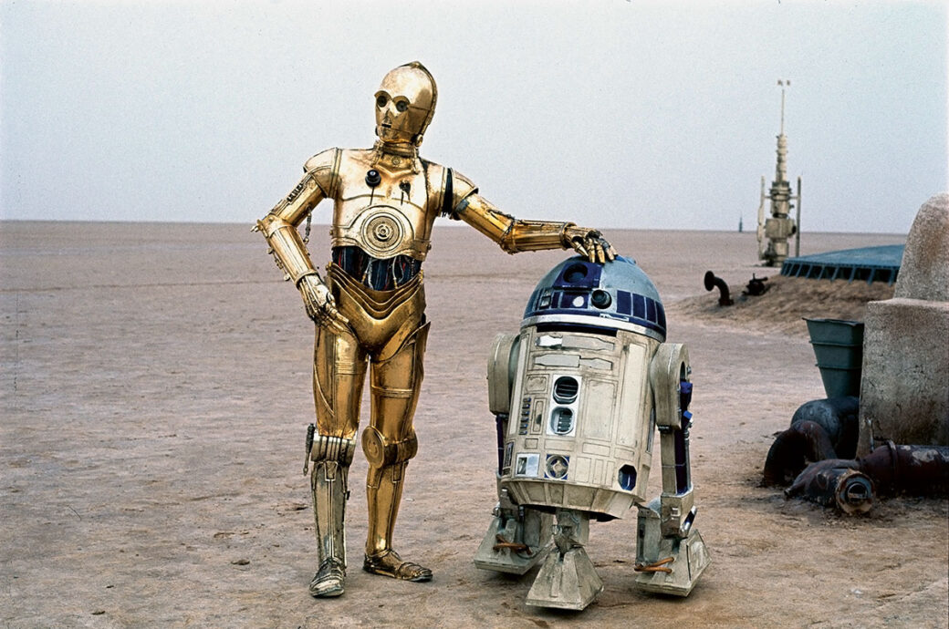 Twentieth Century Fox and Lucasfilm Ltd.R2-D2, 1977. Erstmals zu sehen im Spielfilm Krieg der Sterne. Episode IV – Eine neue Hoffnung, 1977